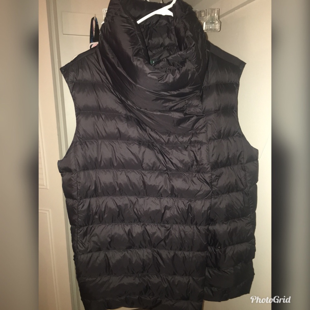 Size Medium Ralph Lauren Puffer Vest